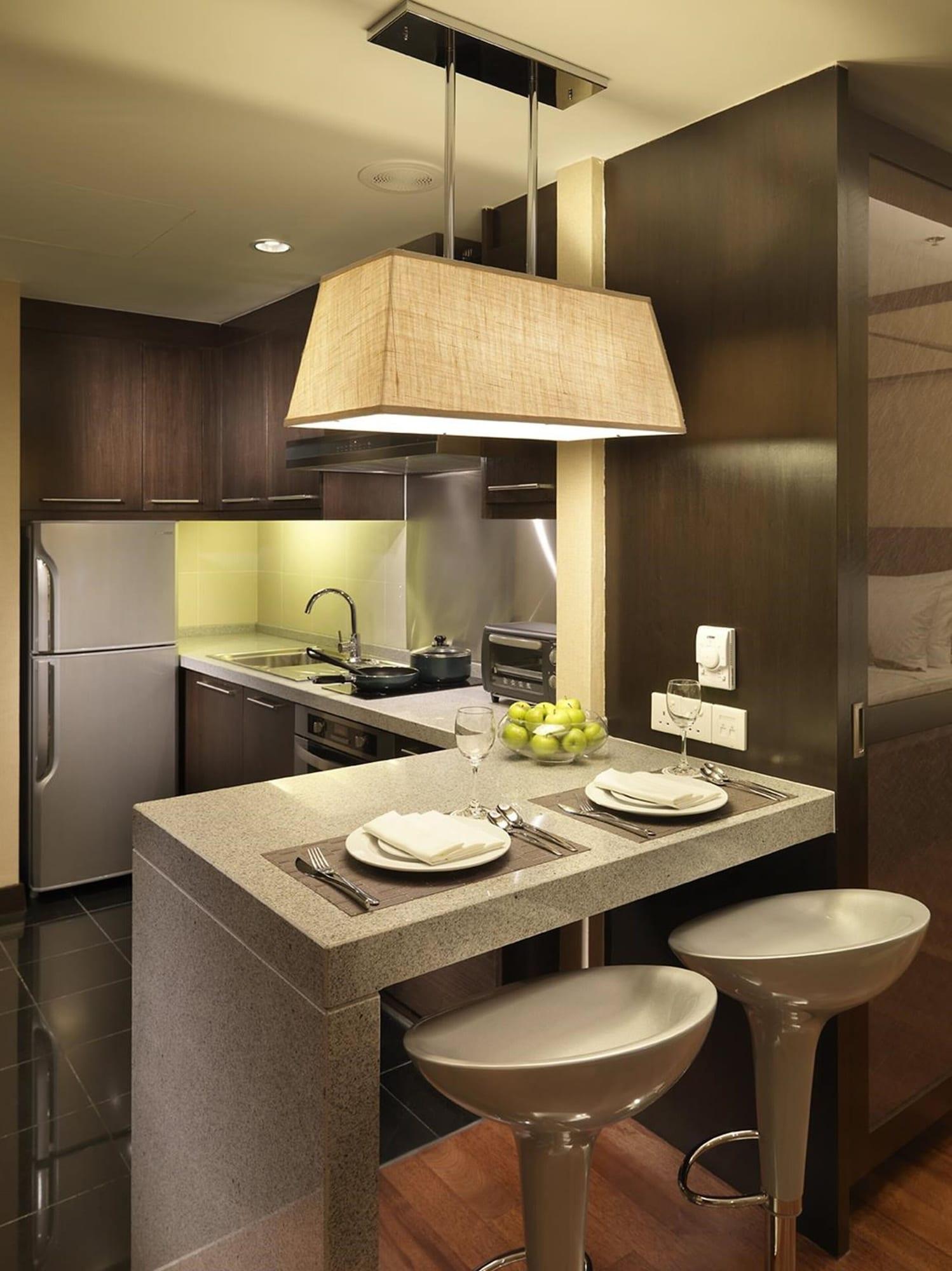 Micasa All Suites Hotel Kuala Lumpur Exterior foto A kitchen in a typical apartment