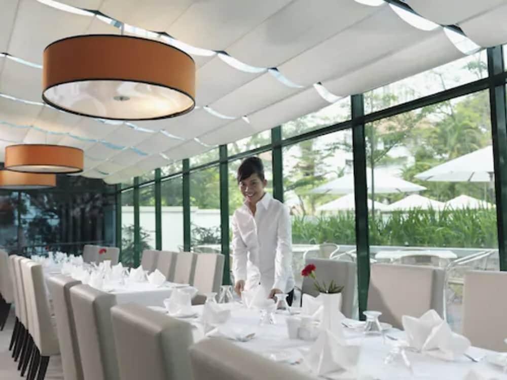 Micasa All Suites Hotel Kuala Lumpur Exterior foto Restaurant
