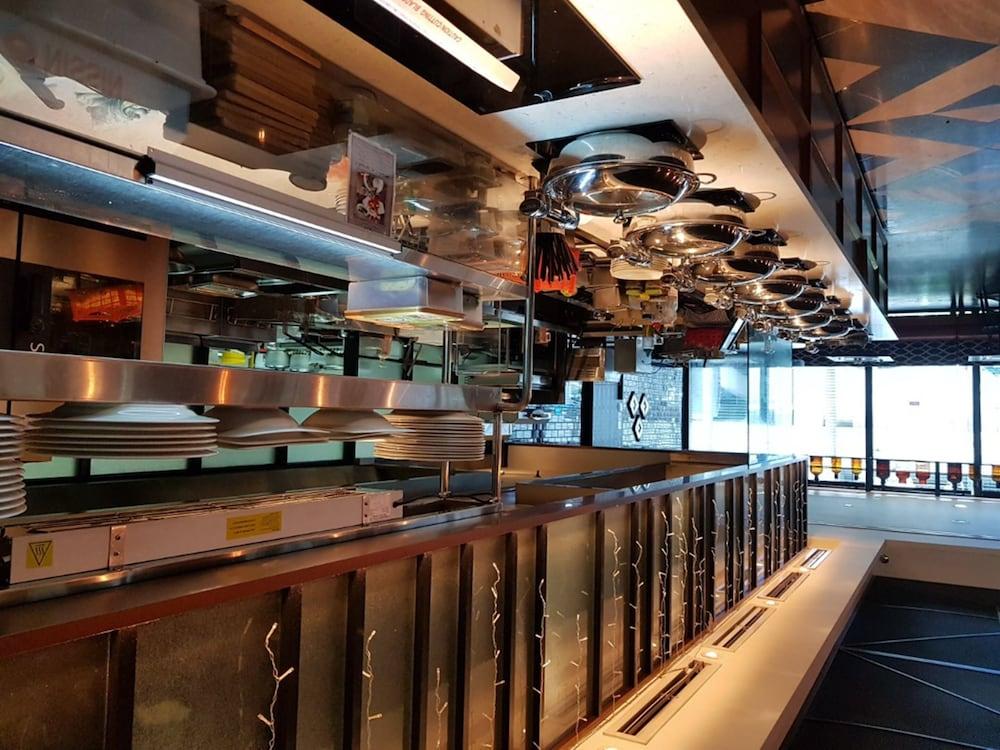 Micasa All Suites Hotel Kuala Lumpur Exterior foto The bar at the 101 bar