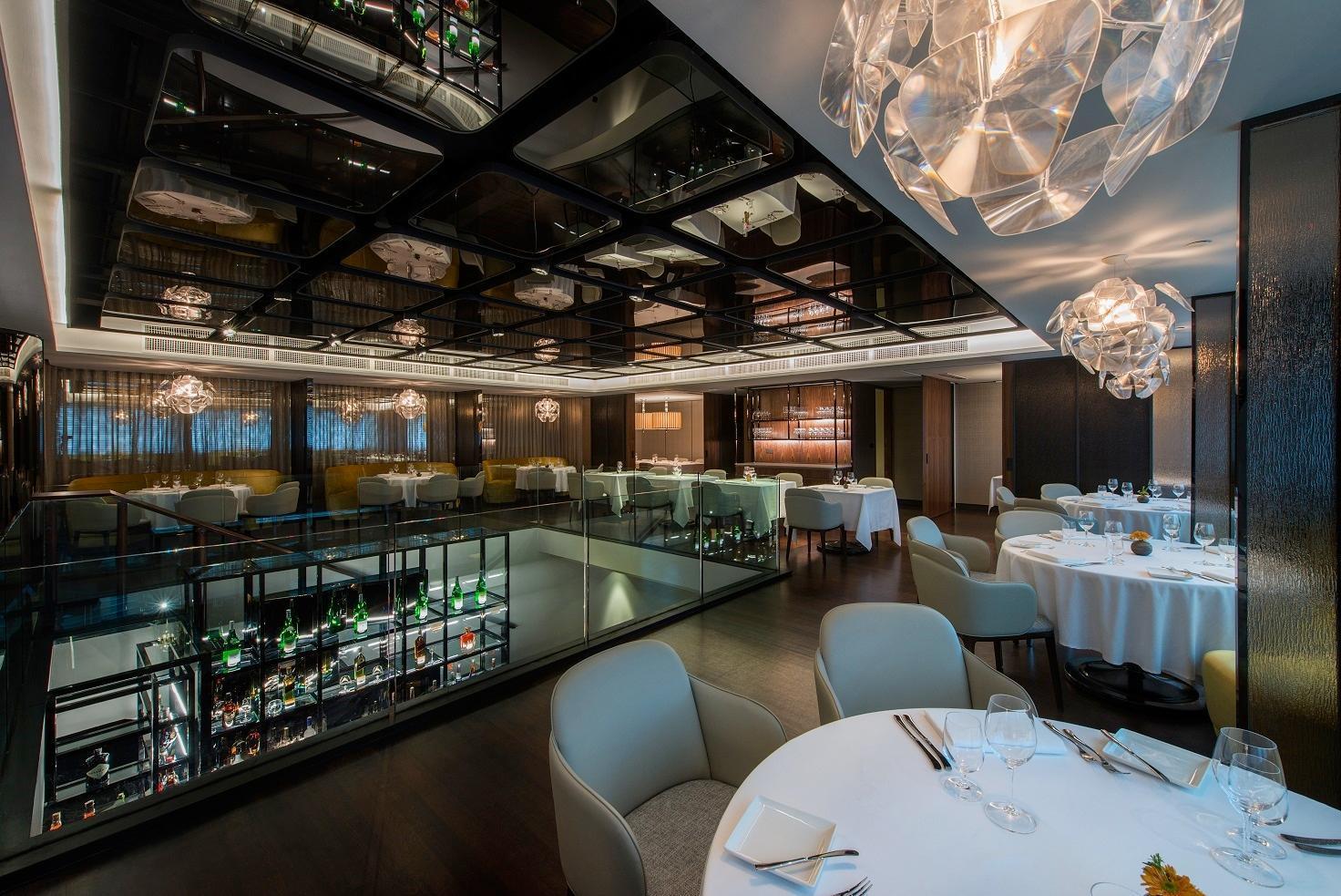 Micasa All Suites Hotel Kuala Lumpur Exterior foto The interior of the restaurant