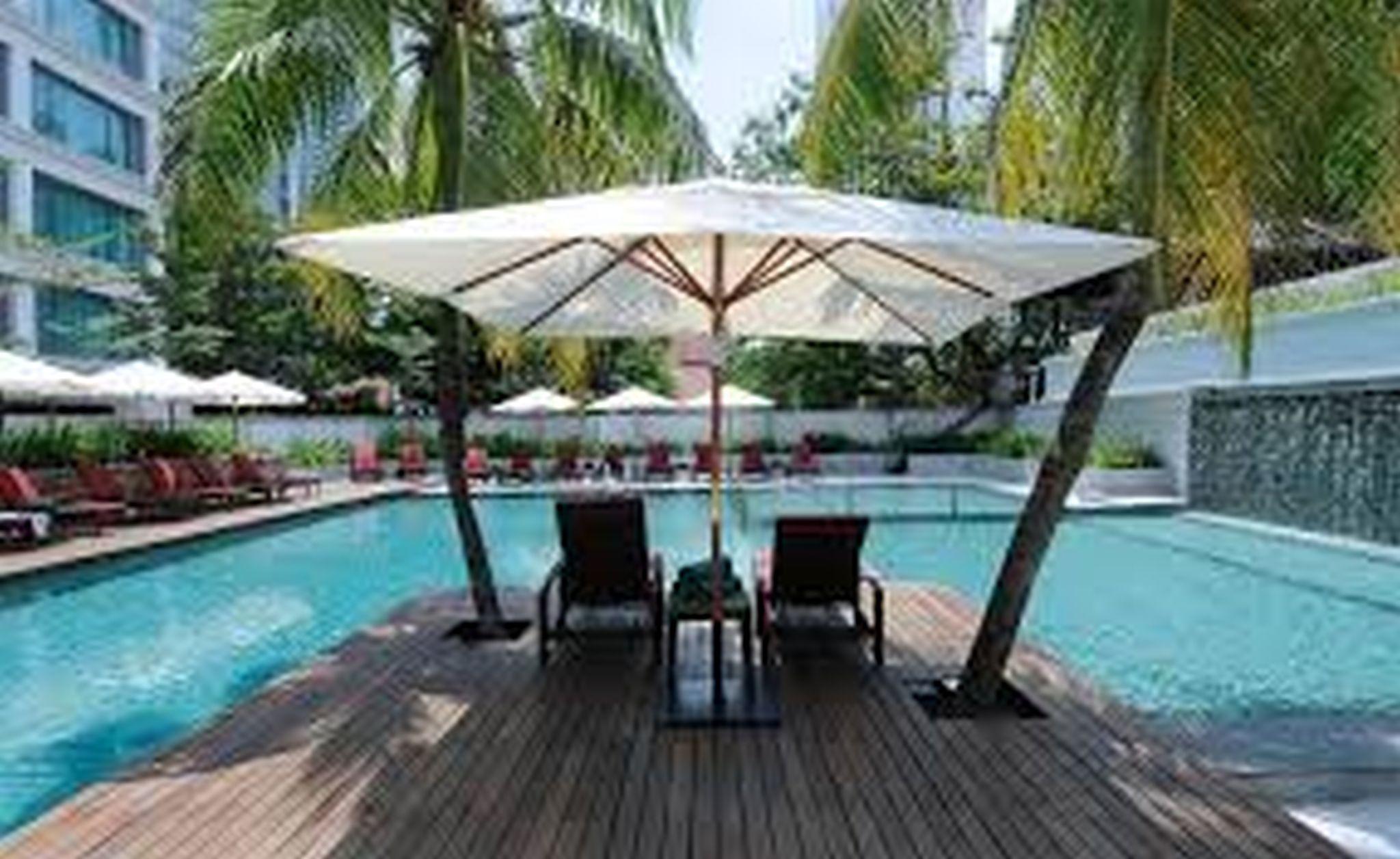 Micasa All Suites Hotel Kuala Lumpur Exterior foto The pool at the Shangri-La Hotel, Kuala Lumpur
