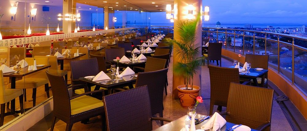 Micasa All Suites Hotel Kuala Lumpur Exterior foto The restaurant