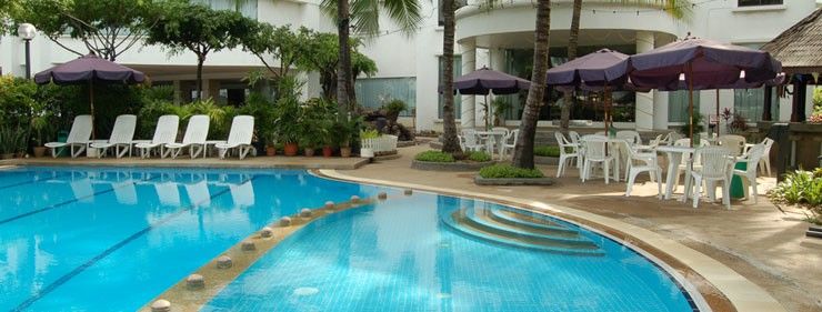 Micasa All Suites Hotel Kuala Lumpur Exterior foto The pool at the hotel