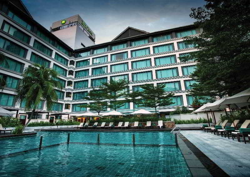 Micasa All Suites Hotel Kuala Lumpur Exterior foto The hotel's swimming pool